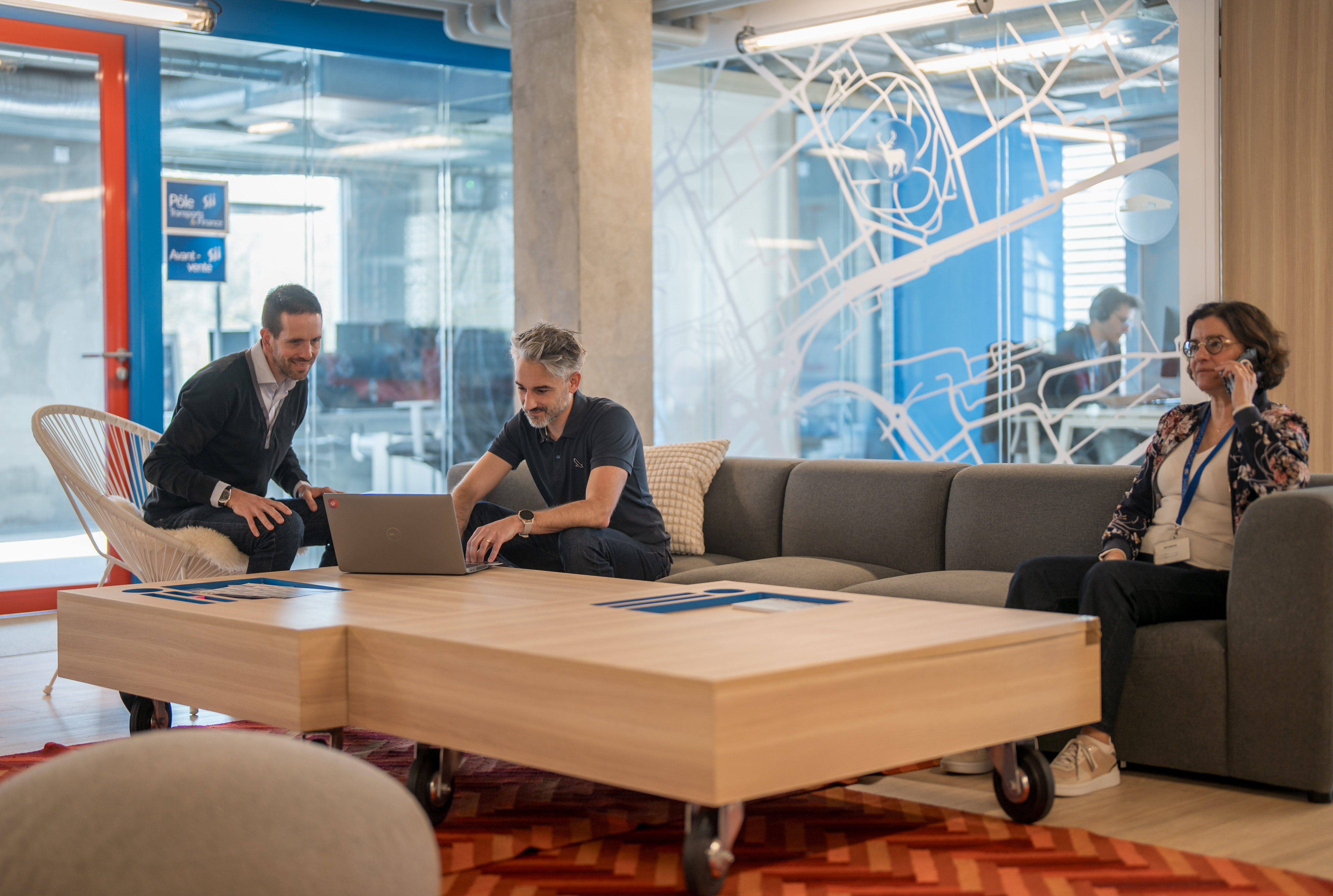 Collaborateurs de SII Nantes en réunion